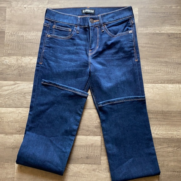 EXPRESS Ultimate stretch Barely Boot mi rise jeans - Picture 4 of 7